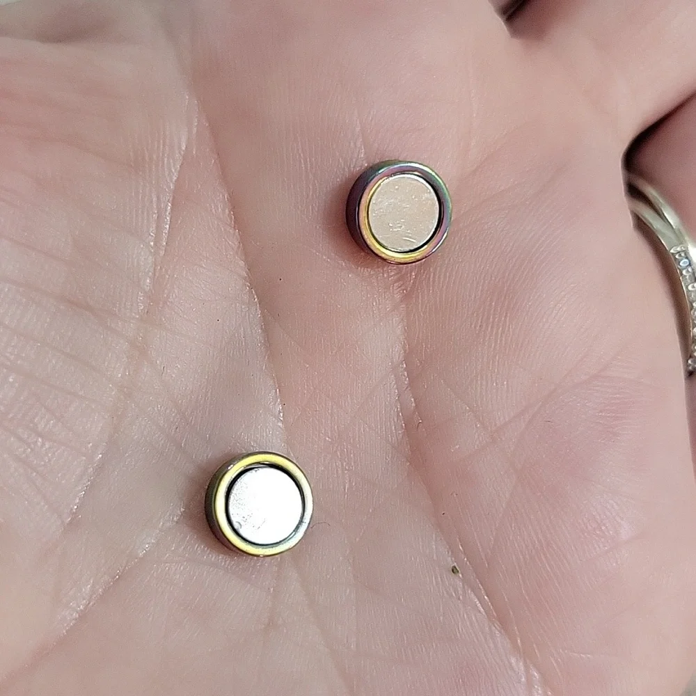 MAGNETIC GAUGE ILLUSION EARRINGS, nonpierced